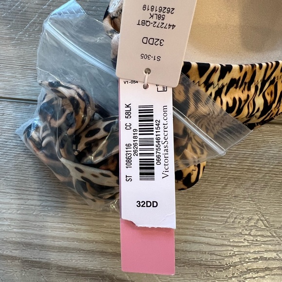 Victorias Secret - Ruched Bandeau Bikini Top - Picture 3 of 3